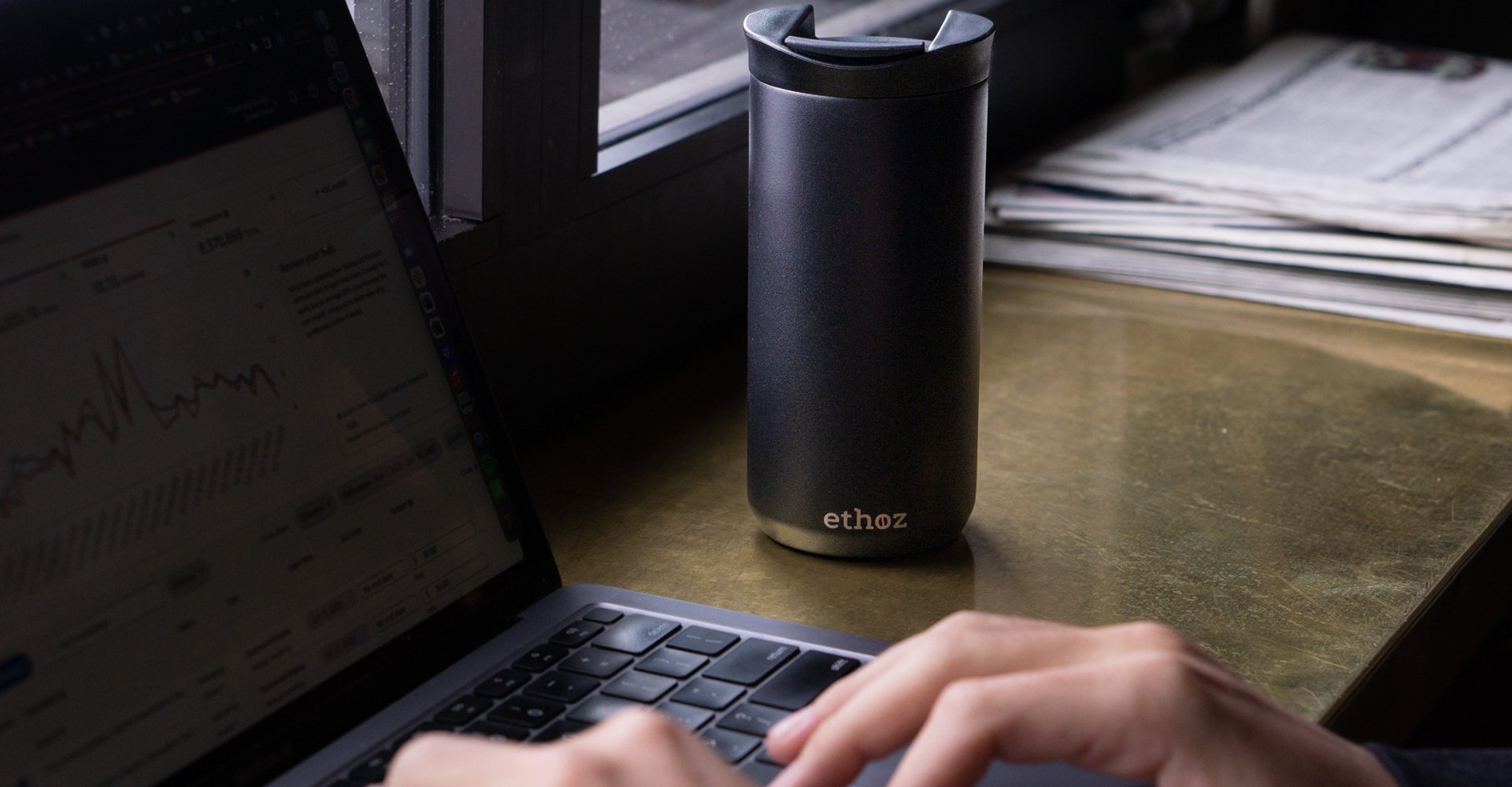 Ethoz Minimalistinis puodelis 400ml juodas matinis